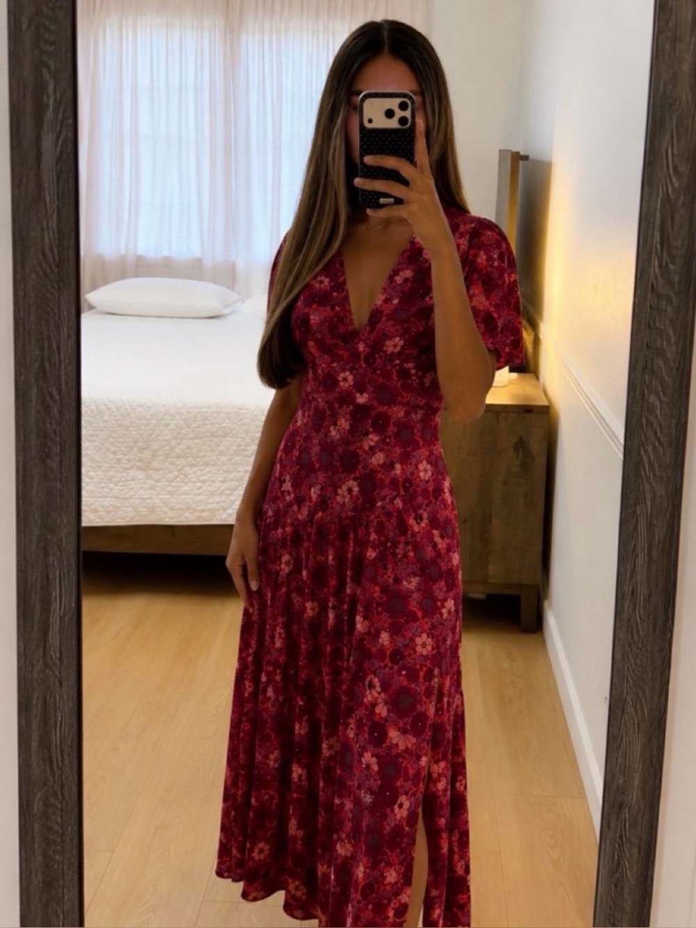 Topshop Floral Maxi Dress – US 4 Floral V-Neck Midi Dress in Deep Red